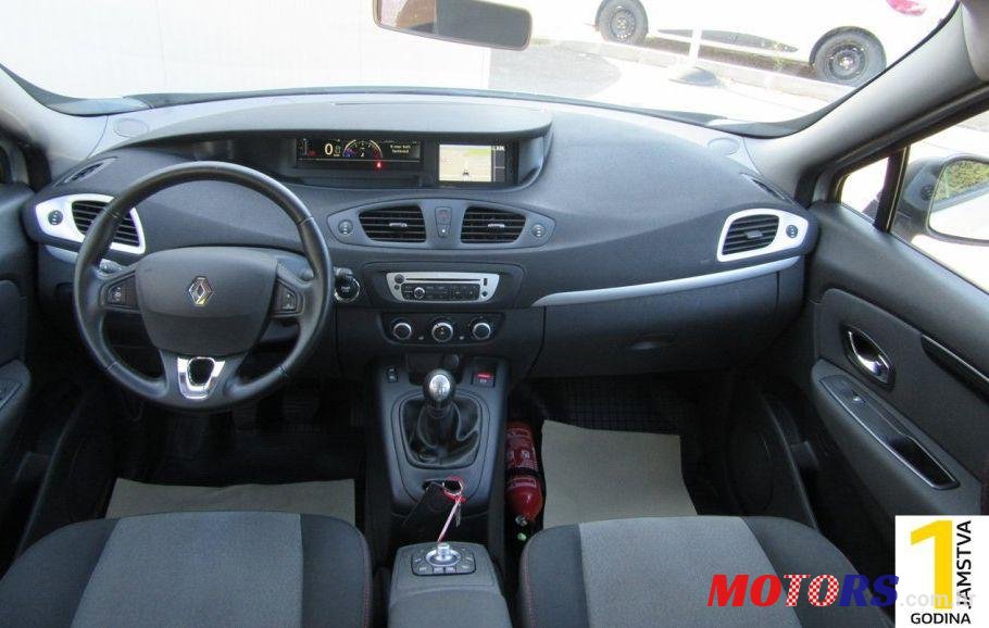 2014' Renault Scenic photo #2