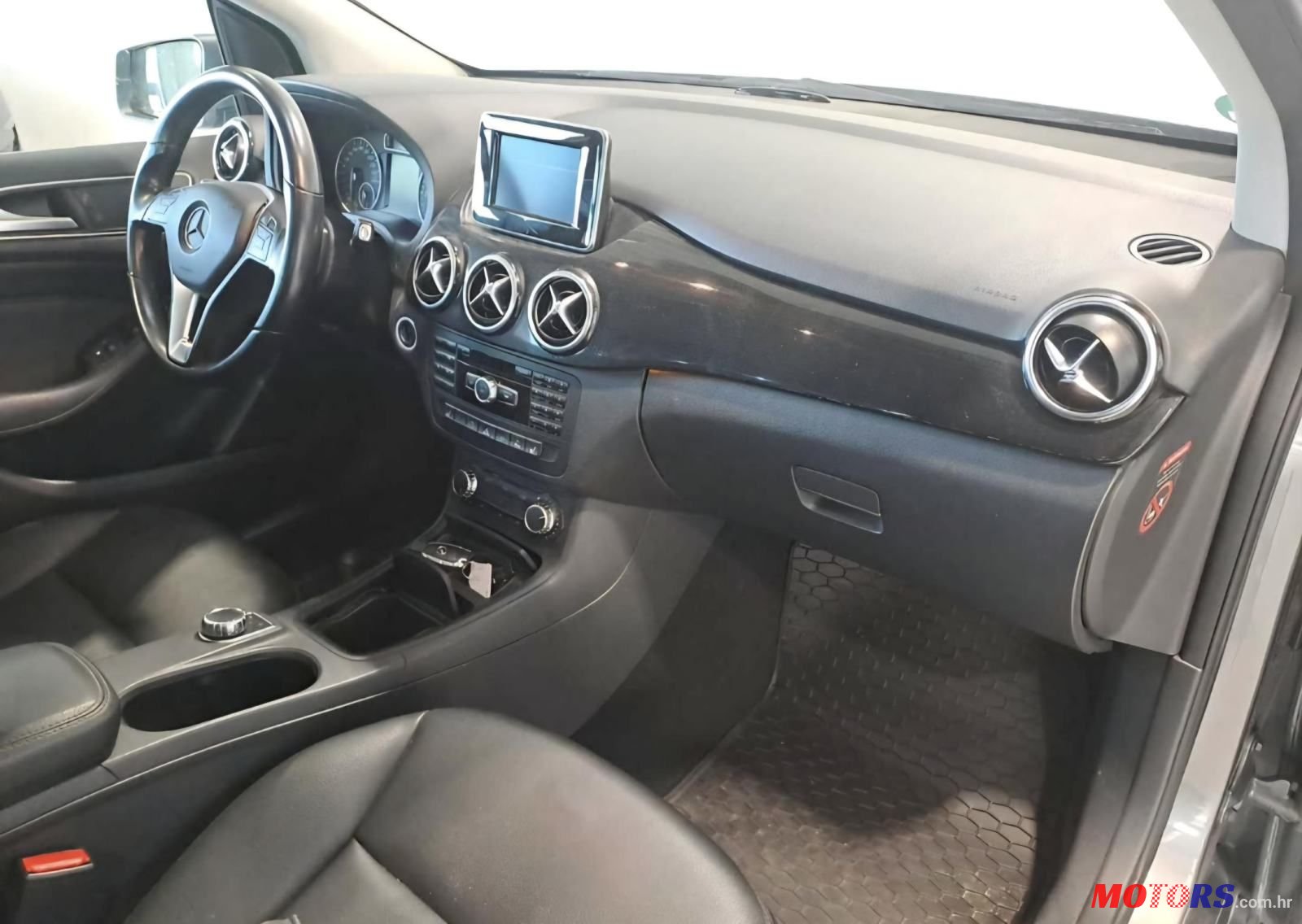 2013' Mercedes-Benz B-Klasa 180 Cdi photo #2