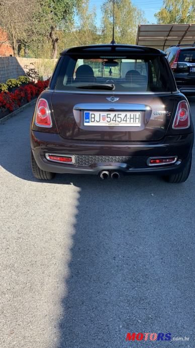 2013' MINI Cooper S photo #1