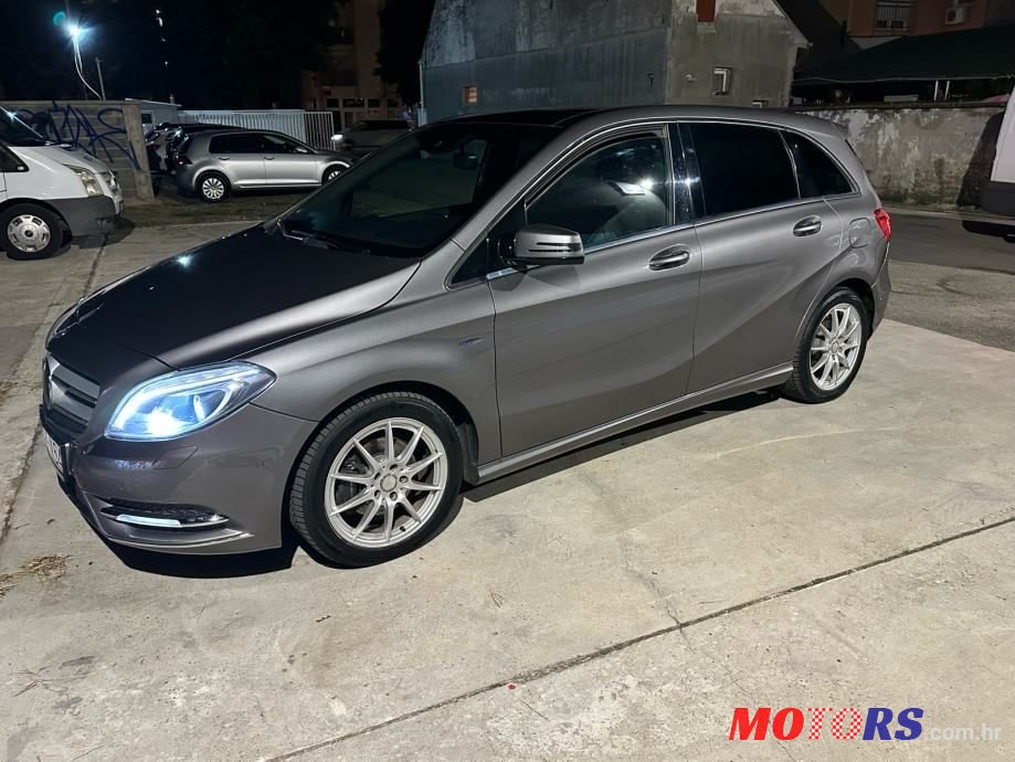 2011' Mercedes-Benz B-Klasa 200 Cdi photo #5