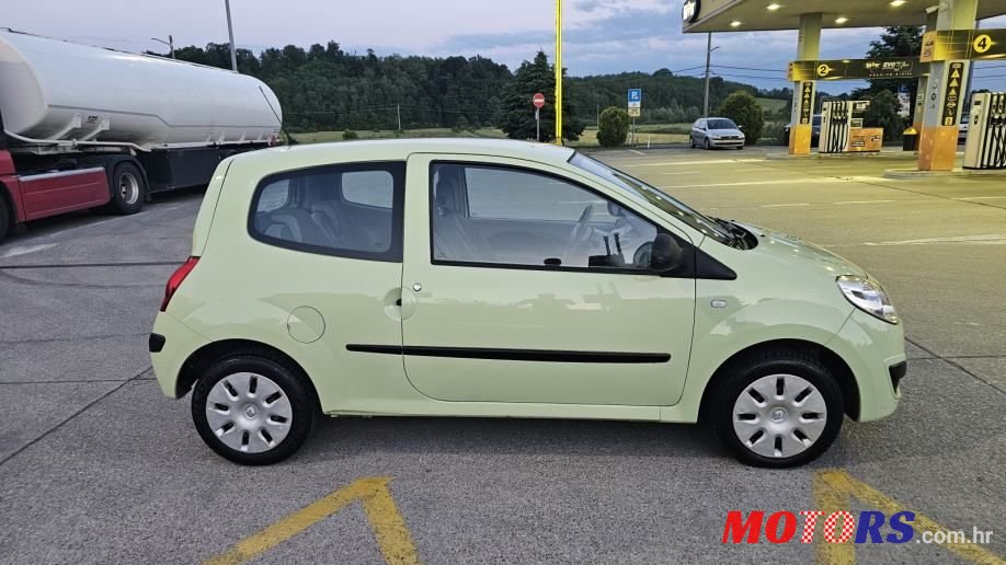2008' Renault Twingo 1,5 Dci photo #6