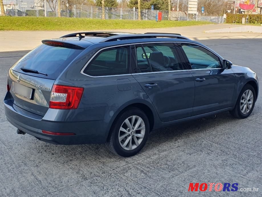 2018' Skoda Octavia Combi photo #4