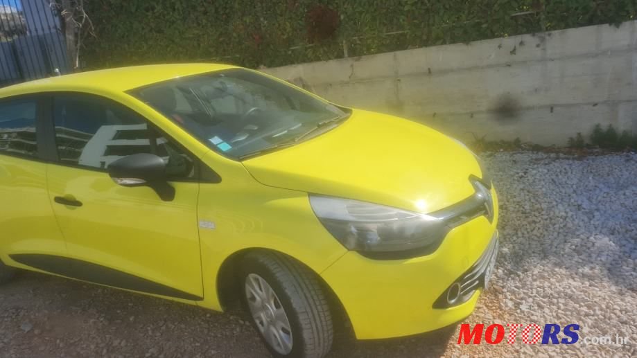 2015' Renault Clio Dci 90 Edc photo #6