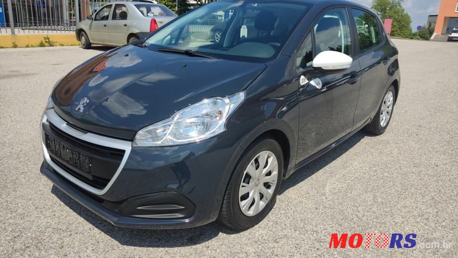 2018' Peugeot 208 1,2 photo #1