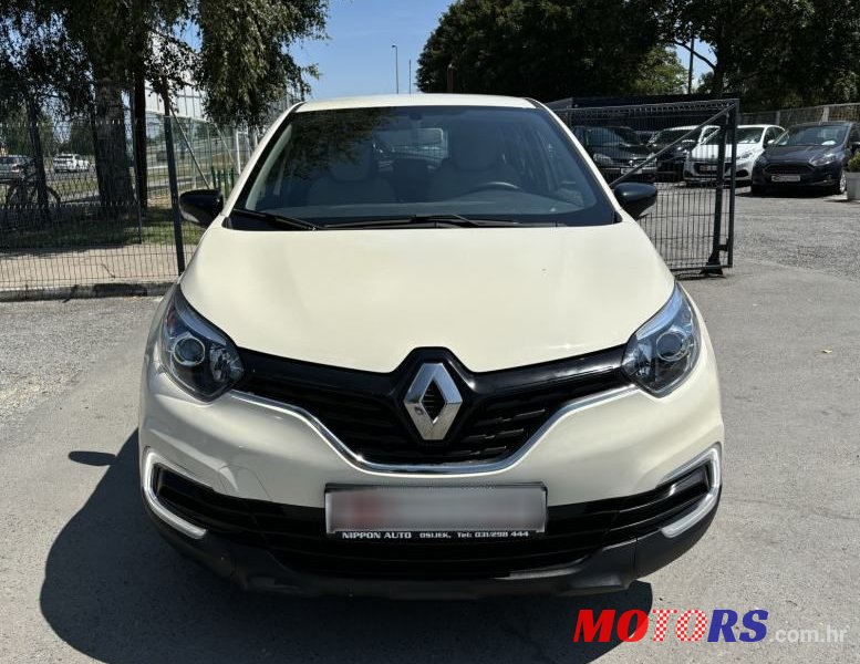 2019' Renault Captur Tce photo #2