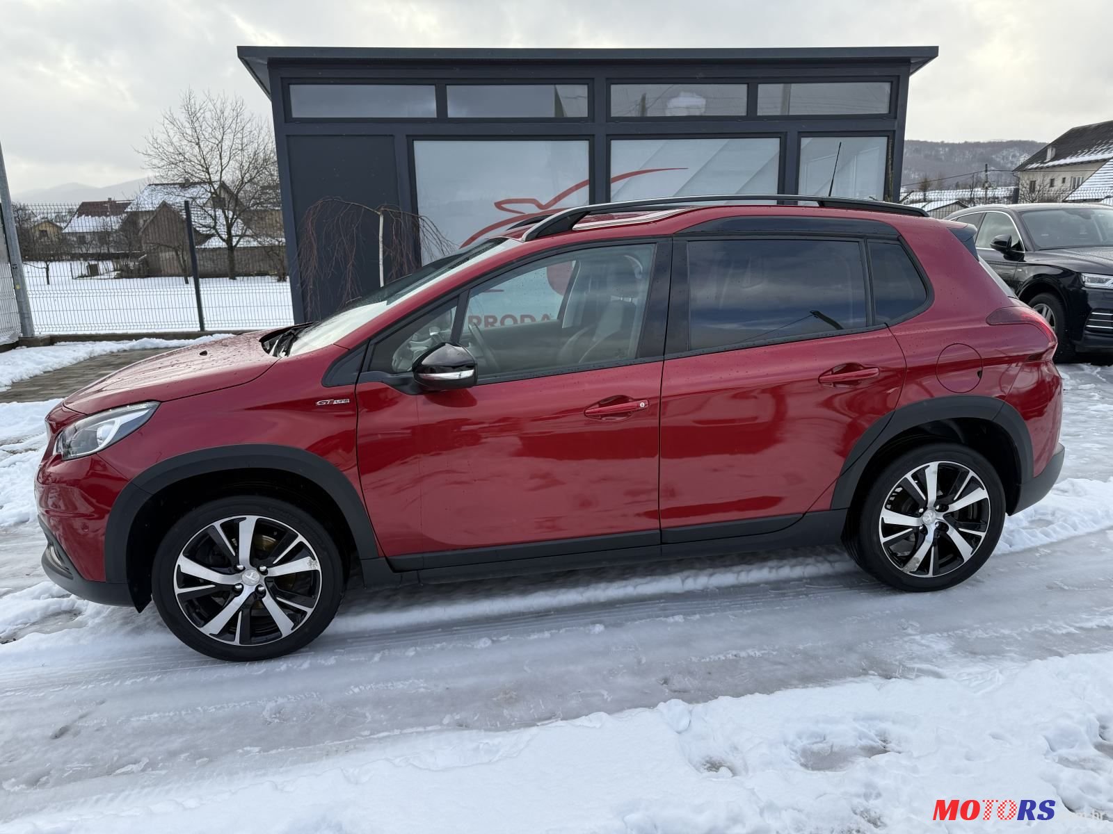 2018' Peugeot 2008 1,2 Puretech photo #6