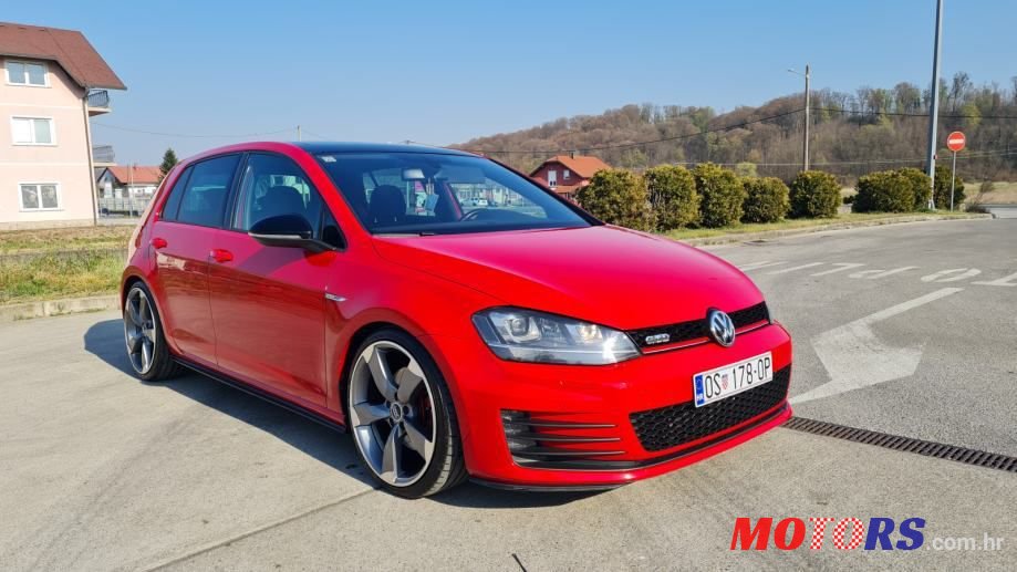 2014' Volkswagen Golf 7 2.0Gtd photo #1