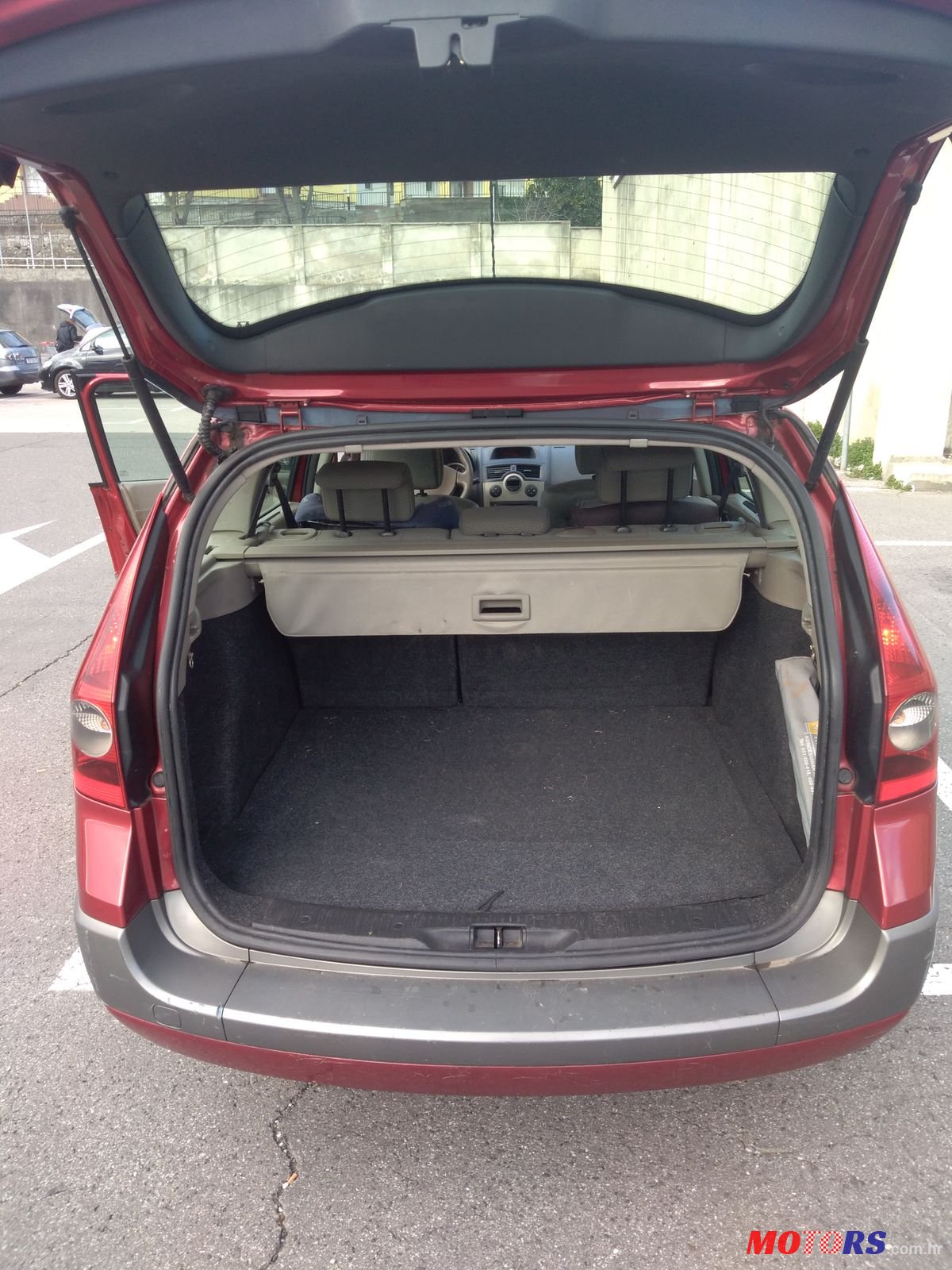 2004' Renault Megane Grandtour photo #3