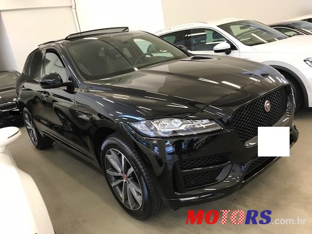 2017' Jaguar Daimler f-pace photo #2