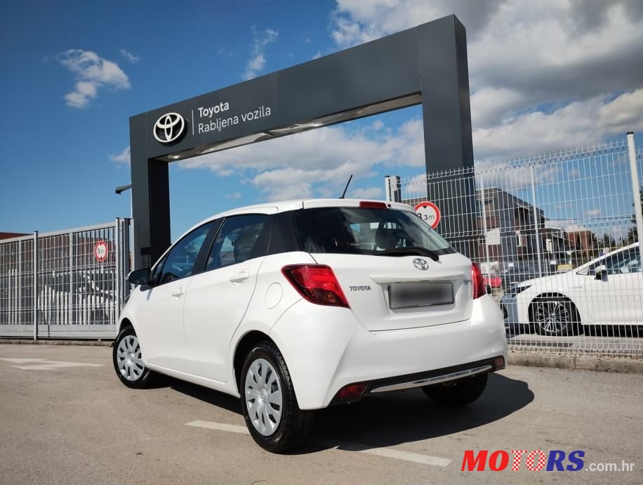 2017' Toyota Yaris 1,0 Vvt-I photo #3