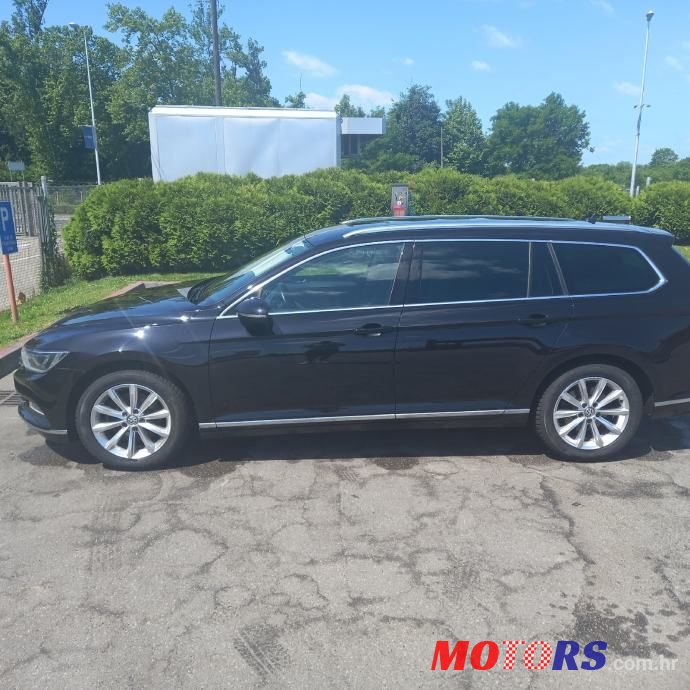 2015' Volkswagen Passat Variant photo #2