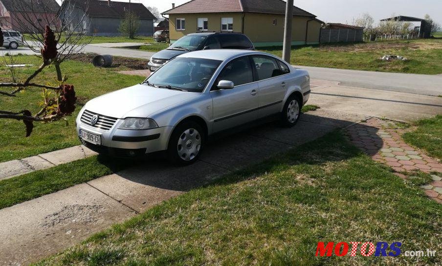 2002' Volkswagen Passat 1,9 Tdi photo #1