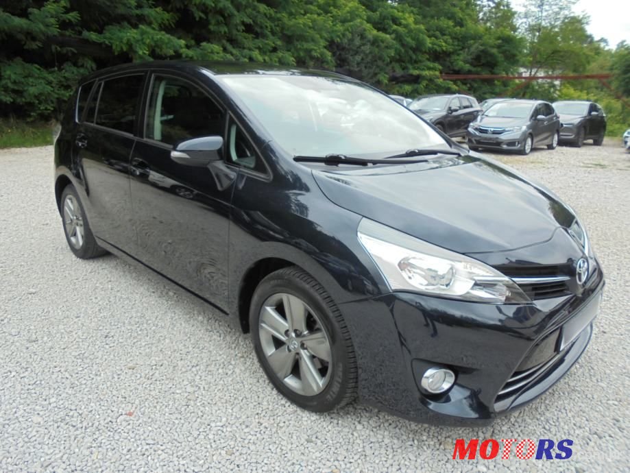2015' Toyota Verso 1,6 D-4D Sol photo #3