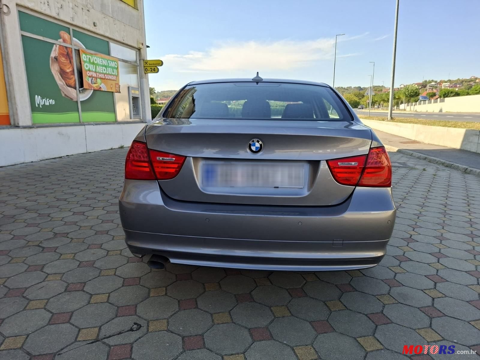 2011' BMW Serija 3 318D photo #5