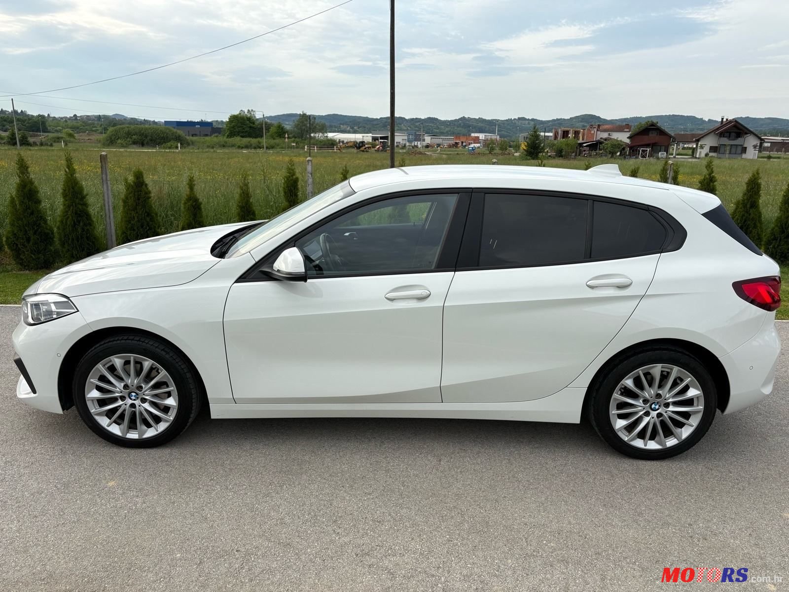 2020' BMW Serija 1 118D photo #5