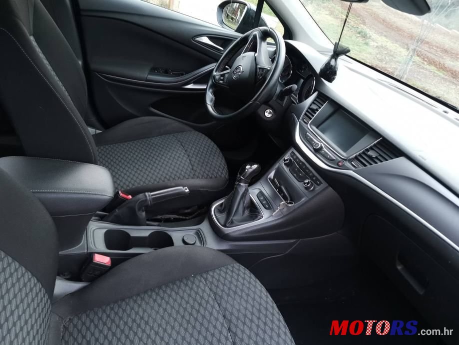 2016' Opel Astra 1,6 Cdti photo #1