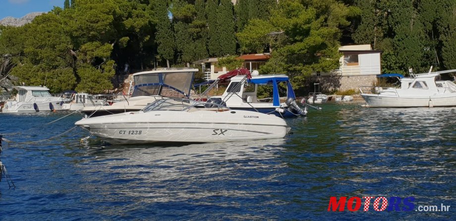 2004' Glastron SX 195 photo #1