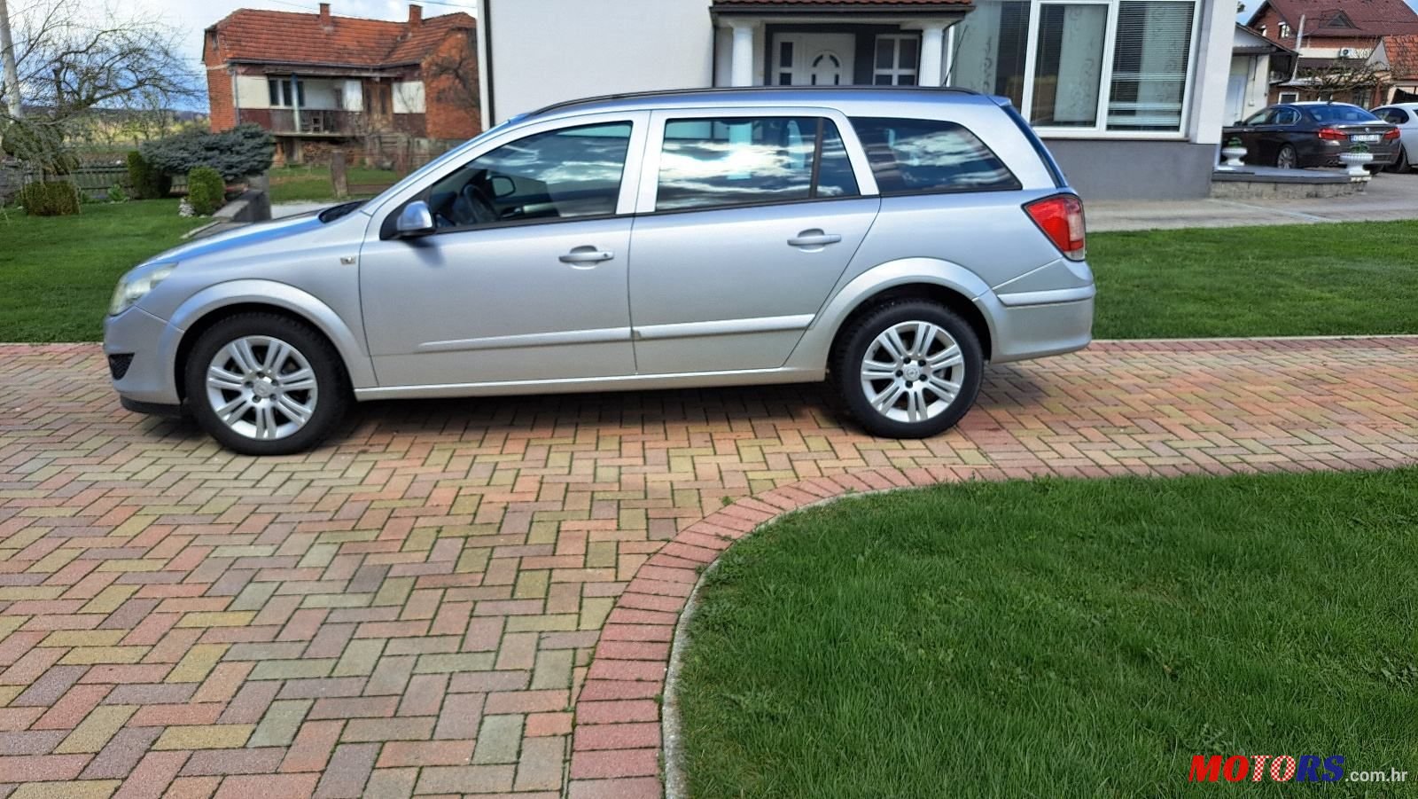 2008' Opel Astra Karavan photo #1