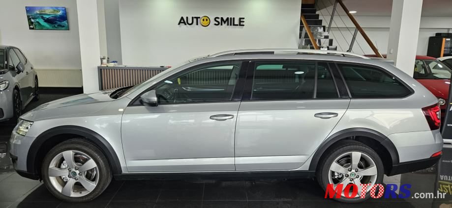 2013' Skoda Octavia Combi photo #1