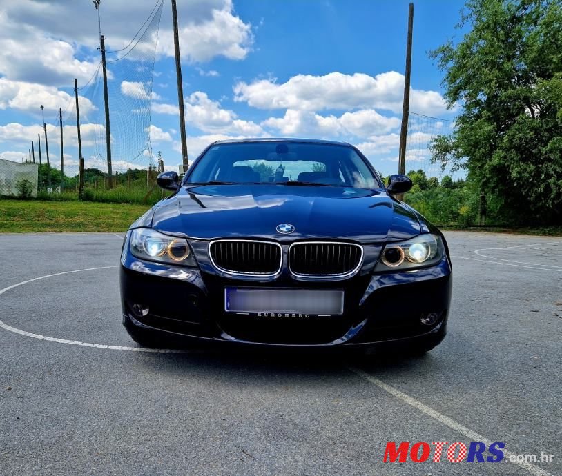 2010' BMW Serija 3 316D photo #4