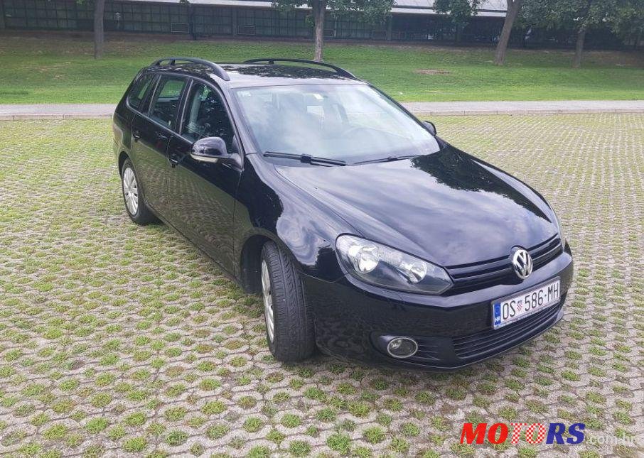 2010' Volkswagen Golf VI 1,6 Tdi photo #1