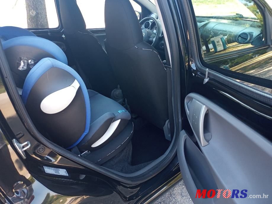 2012' Citroen C1 photo #4