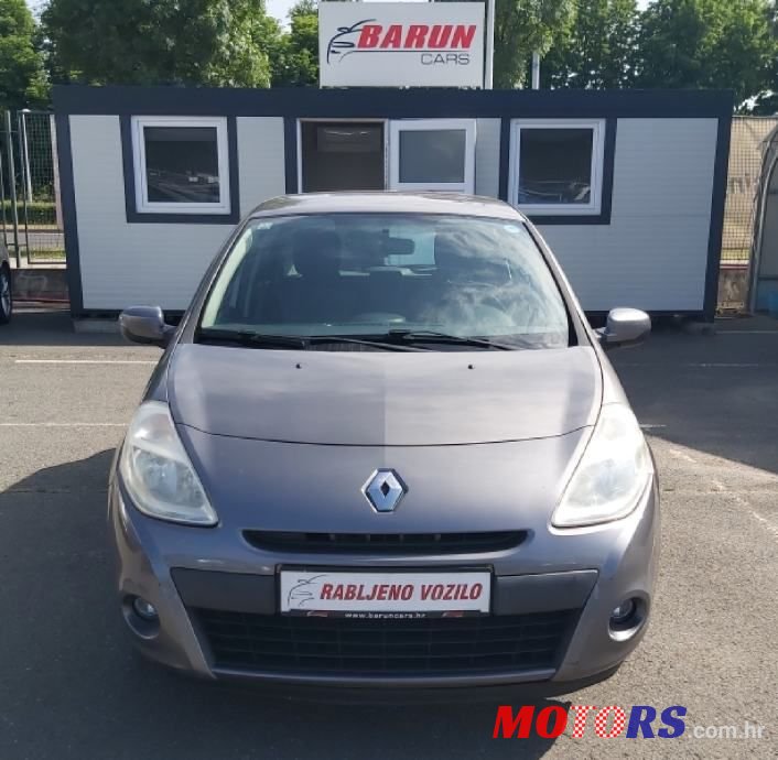 2010' Renault Clio 1,2 16V photo #1