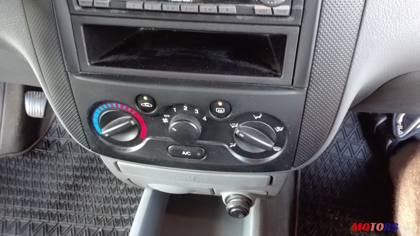 2005' Chevrolet Aveo photo #4