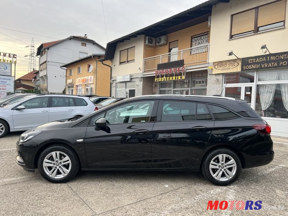 2017' Opel Astra Karavan photo #5