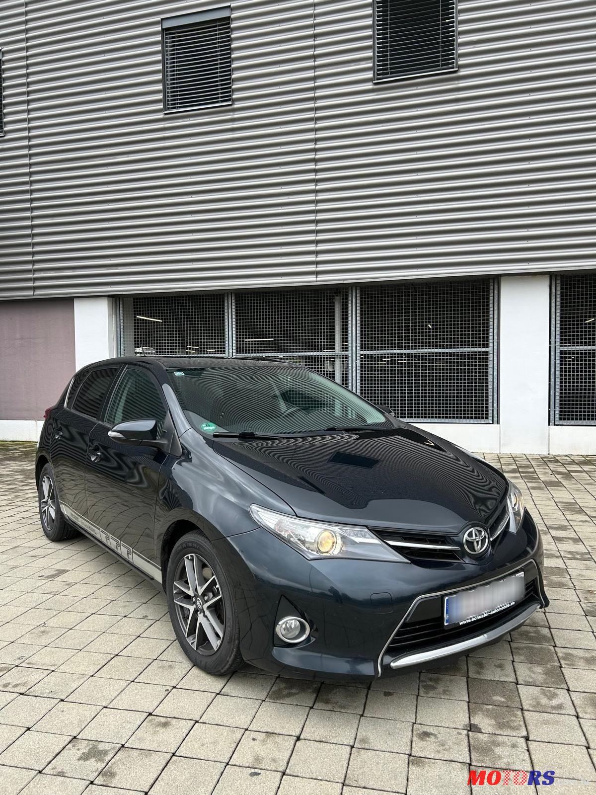 2014' Toyota Auris 2,0 D-4D photo #1
