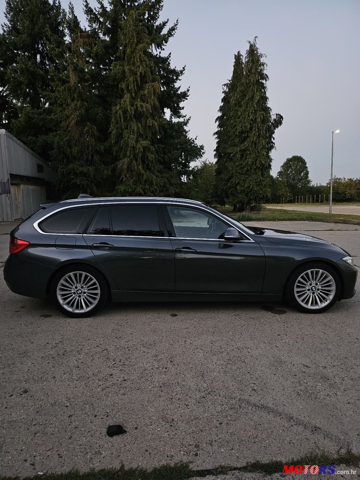 2013' BMW Serija 3 318D photo #5