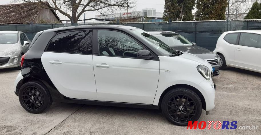 2016' Smart Fortwo Coupe Forfour photo #1