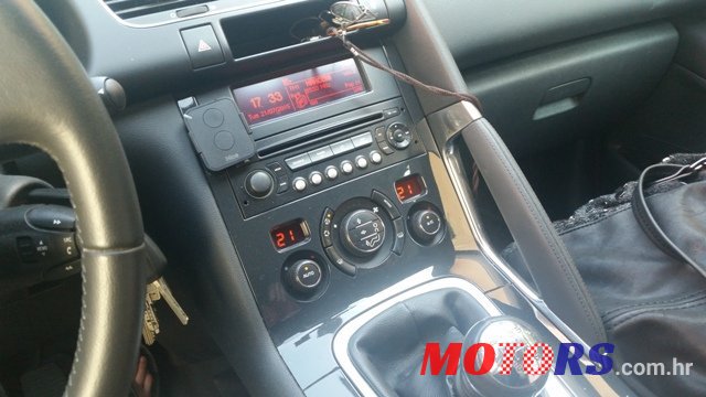2011' Peugeot 3008 photo #2