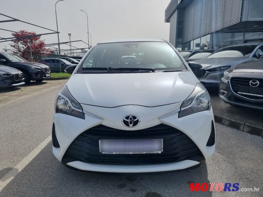 2017' Toyota Yaris 1,0 Vvt-I photo #2