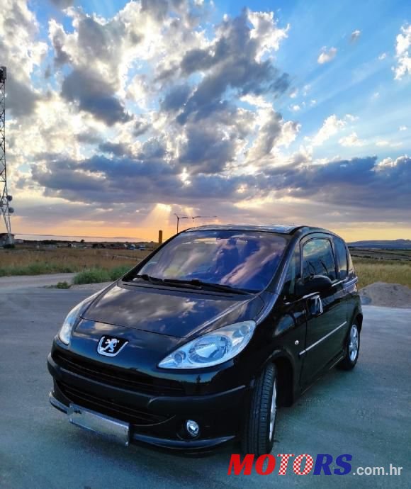 2005' Peugeot 1007 1,4 Hdi photo #1