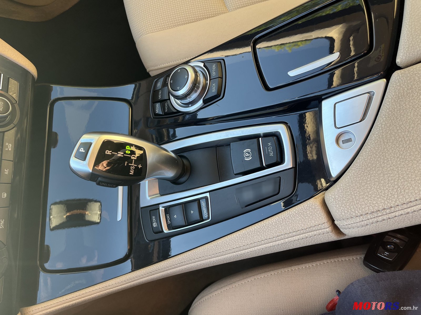 2016' BMW 5 Series 520 d xdrive 190Ps photo #5