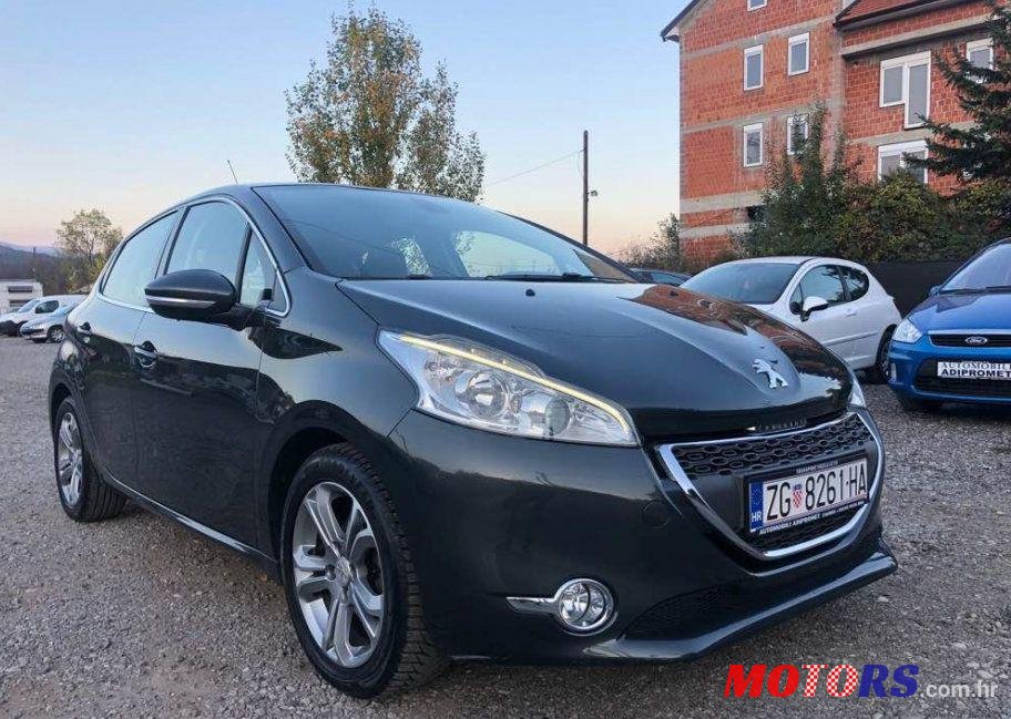 2012' Peugeot 208 1,4 Hdi photo #1