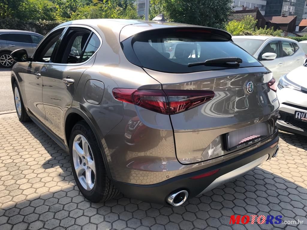 2018' Alfa Romeo Stelvio 2,2 D photo #5