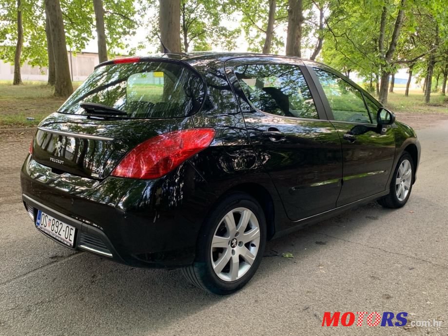 2012' Peugeot 308 photo #5