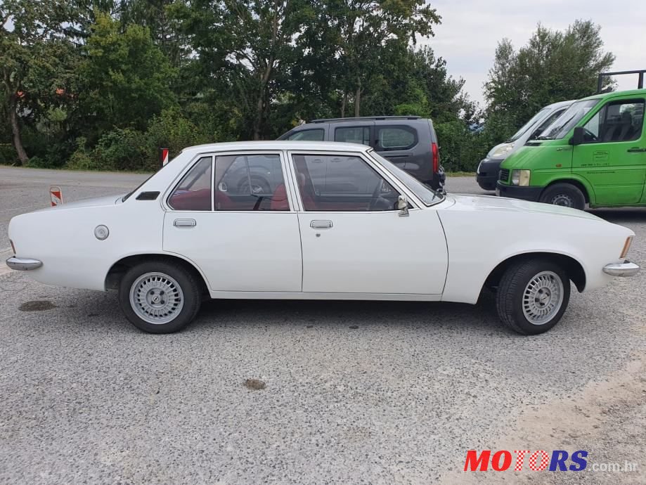 1977' Opel Rekord 1900S Original photo #5