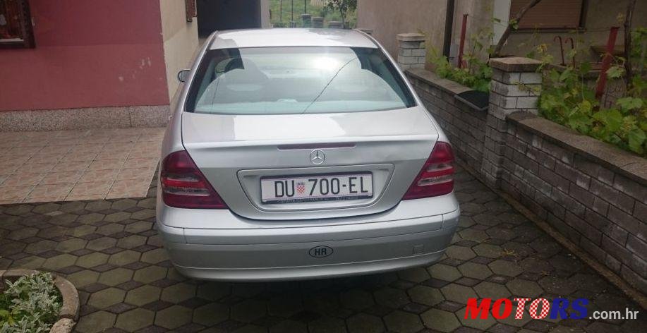2000' Mercedes-Benz C-Klasa 220 Classic photo #2