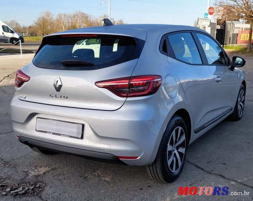2023' Renault Clio Equilibre photo #5