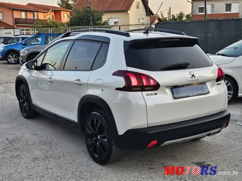 2018' Peugeot 2008 1,2 photo #2