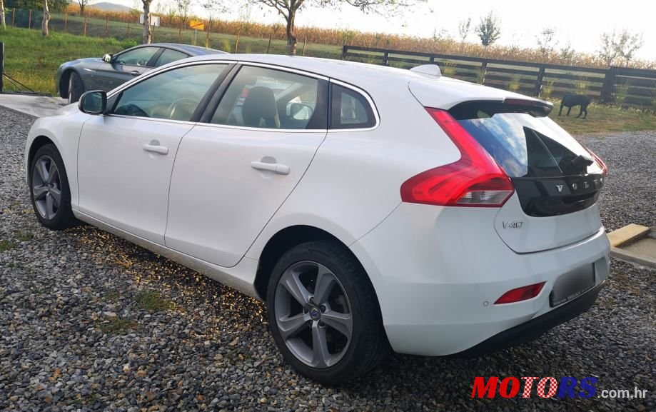 2016' Volvo V40 D2 photo #2