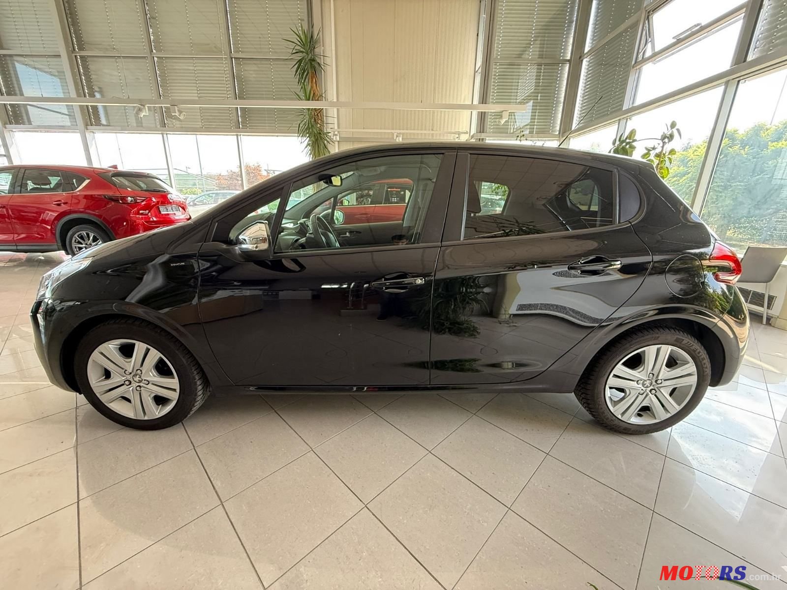 2019' Peugeot 208 1,2 Puretech photo #4