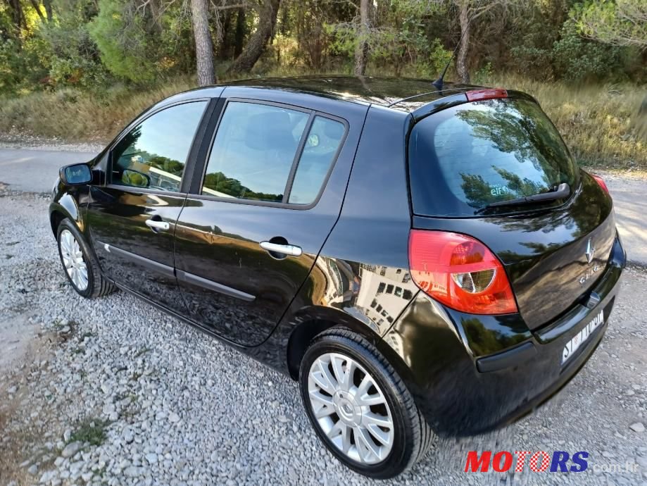 2007' Renault Clio 1,2 16V photo #2