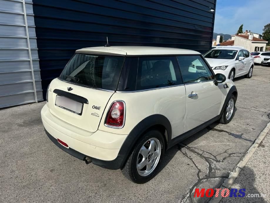 2010' MINI One 1.6 photo #5