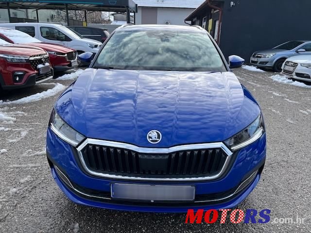 2021' Skoda Octavia Combi photo #2