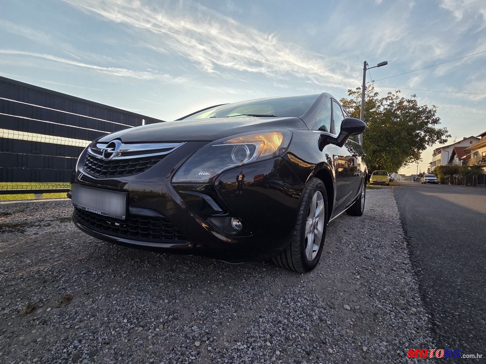 2012' Opel Zafira 2,0 photo #1
