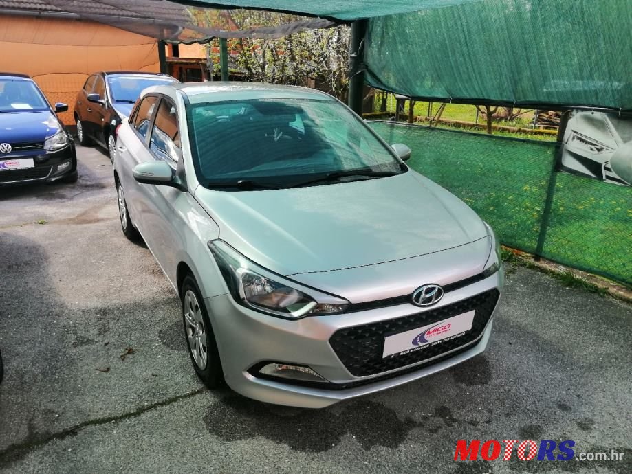 2017' Hyundai i20 photo #1